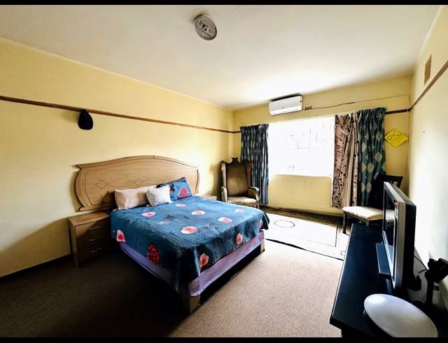 4 BEDROOM HOUSE FOR SALE IN LAMBTON